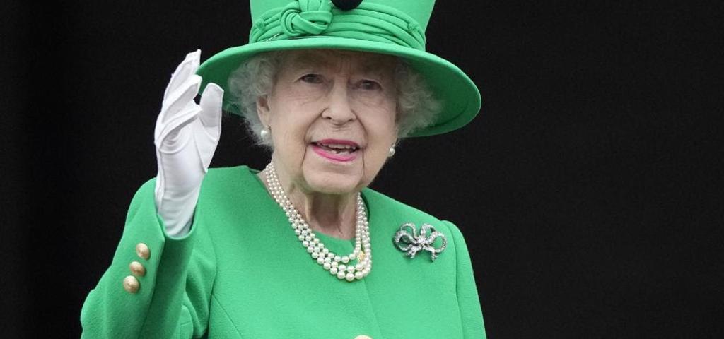 Πέθανε σε ηλικία 96 χρονών η βασίλισσα Ελισάβετ - Τι γίνονται τα $28 δισ. ακίνητα που κατέχει